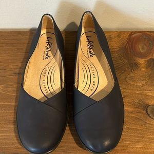 LIFE STRIDE Black Flats Size 9 EUC